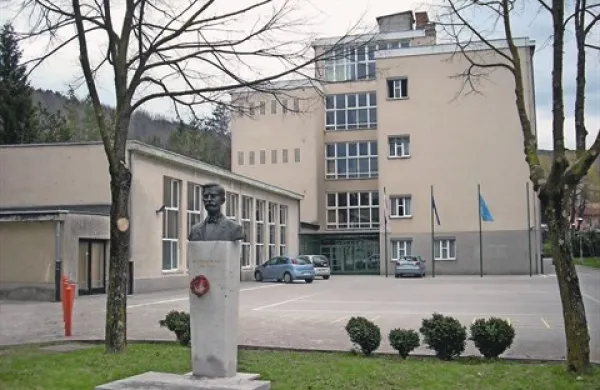 Osnovna šola Dragotina Ketteja deluje že pol stoletja 