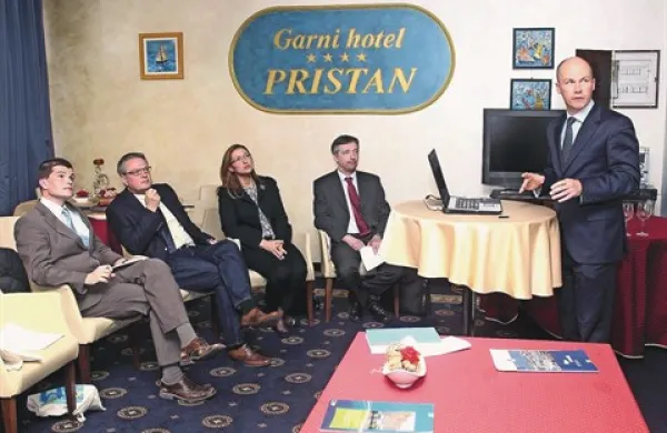Nova evropska strategija za Jadransko in Jonsko morje ter predlagane novosti v urejanju pristanišč sta bili temi okrogle mize, ki sta jo ob evropskem dnevu pomorstva minuli teden pripravila Društvo za pomorsko pravo in Klub Propeller koprskega