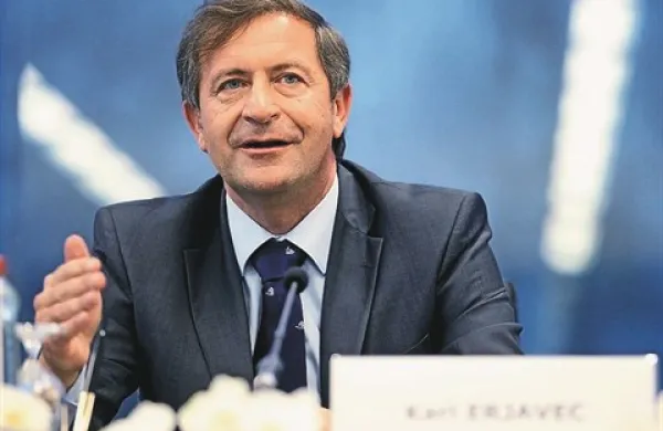 Desus znižanja pokojnin ne bo dopustil, trdi prvak te stranke Karl Erjavec