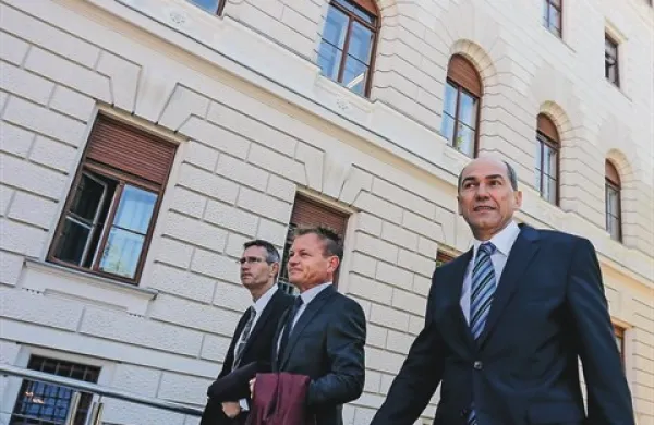Janez Janša s svojim odvetnikom Francijem Matozom