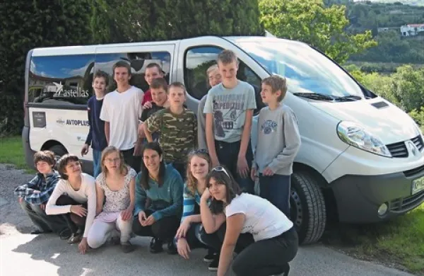 V Centru za usposabljanje Elvira Vatovec Strunjan so dobili novo šolsko vozilo, s katerim bodo lahko učencem s posebnimi potrebami omogočili različne obšolske dejavnosti in olajšali prevoze učencem, ki so na invalidskih vozičkih