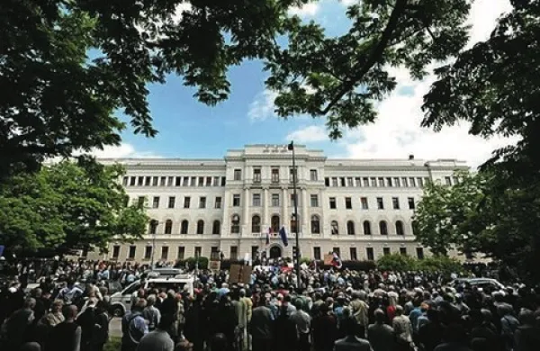 Predsednica Okrajnega sodišča v Ljubljani Vesna Pavlič Pivk je zanikala namige, da naj bi sodnica Barbara Klajnšek prejela grožnje