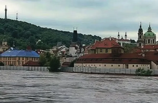 Najhujše je očitno mimo v Pragi