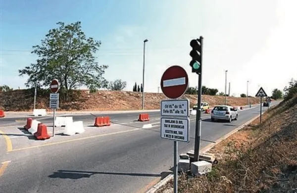   Semafor ostaja, a od petka, 7. junija,  bo vožnja iz izolske smeri proti Kopru  mogoča že od 8.30