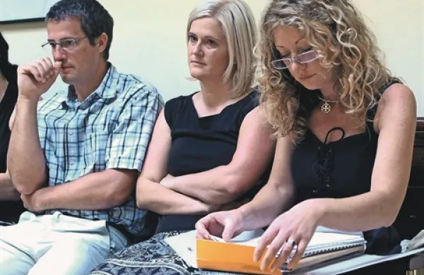 Obtoženi jemanja podkupnine in pomoči pri tem (z desne): Suzana Gale, Andreja Terpotec in Sebastijan Čagran