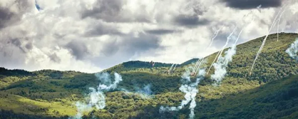 Prinesite čepke za ušesa. Slovenska vojska je skupaj s predstavniki ostalih zavezniških sil pripravila vajo na Počku, kjer so se predstavili v polni zmogljivosti.