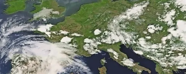 Nad našimi kraji se prehodno krepi anticiklon