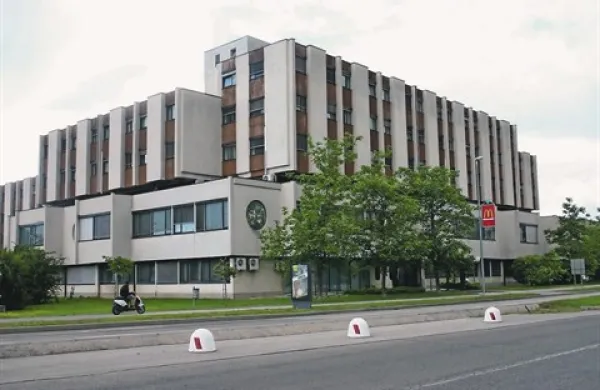 Začasno predsednico Darjo Srabotič čaka v koprski sodni stavbi veliko dela