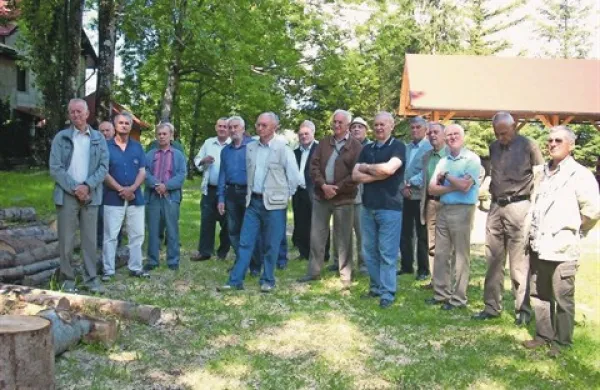 Maturanti postojnske gozdarske srednje šole 50 let pozneje 