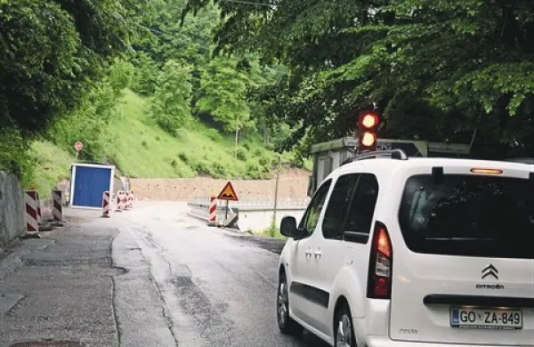 Konec junija bo na Travniku končana ta hip edina naložba na idrijskem kraku osi  
