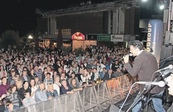 Na Bevkovem trgu bo bolj komercialno dogajanje, za občinsko stavbo pa alternativa
