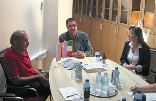 Flavio Bonin, Franco Juri in Duška Žitko menijo, da bi morala država omogočiti izjeme in muzeju dovoliti pridelavo soli na starem delu solin 