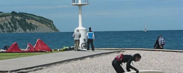 Še pred kratkim smo bili na plaži v jaknah, zdaj pa bodo temperature iz dneva v dan višje