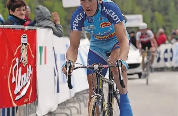 Tako je Kristjan Fajt, ki sicer vrti pedala za Adrio Mobil, boril z zadnjimi metri vzpona na Vršič pred sedmimi leti