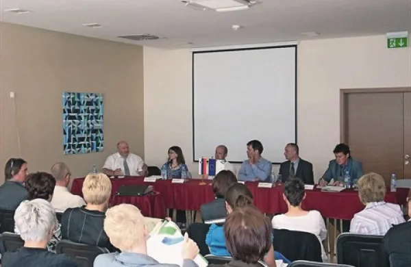 Dvanajst partnerjev projekta je te dni na zaključni konferenci predstavilo izkušnje, ki so jih v svojih podjetjih pridobili prek vzpostavitve orodjarskega kompetenčnega centra 