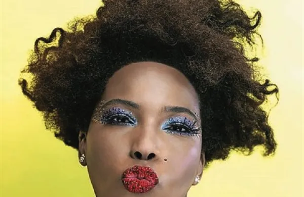 Kot enega od vrhuncev festivala so organizatorji izpostavili tudi nastop Macy Gray, ki bo občinstvo navduševala v družbi David Murray Infinity Quarteta