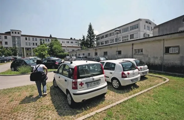 Zdravstveni dom bi na zemljiščih, ki so formalno v last SGP, lahko gradil novo stavbo 