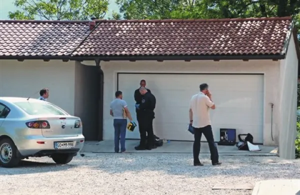 Preiskovalci so včeraj še ugotavljali okoliščine eksplozije
