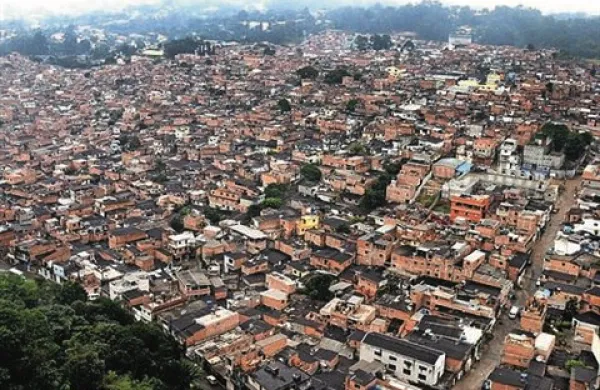 Proteste v Braziliji je sprožilo   zvišanje cen avtobusnih prevozov