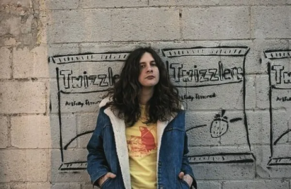Danes ob 22h bo na slikovitem dvorišču ljubljanskega gradu nastopil ameriški kantavtor Kurt Vile