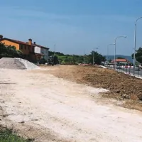 Ko se je na zemljišču v Bertokih pojavil Nenad Francuz, je pri krajanih zazvonil alarm 