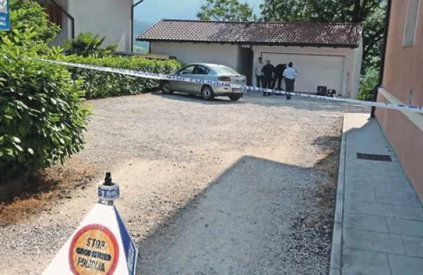 Italijanska ročna bomba iz 2. svetovne vojne je eksplodirala na betonski terasi za pomožnim objektom