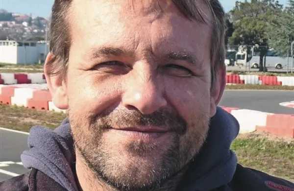 Nenad Borovnjak: “Ovinek prestavljamo za 20 do 25 metrov. To ne bo vplivalo na potek steze.” 