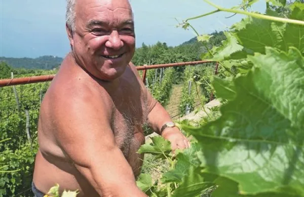 Atilijo Albi: “Če so Kontovelci ulovili dosti rib, so jih šli z barko prodat v Trst, drugače so jih žene prodajale po Krasu.”
