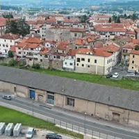Po večkratnih neuspešnih dražbah je  skladišče soli lastniško prehajalo v Grafistove roke, nato zopet v občinski fond nepremičnin, nakar je objekt dokončno pristal pod okriljem koprskega gradbinca