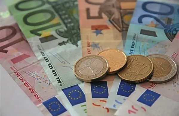 Re&scaron;evanje bank &scaron;e v zraku