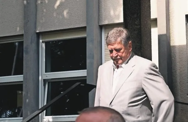 Dušan Črnigoj po sredini obravnavi na novogoriškem sodišču ni odgovoril na vprašanje, ali bo na  nadaljevanje sojenja prišel iz koprskega zapora
