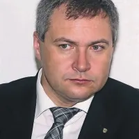 Dejan Židan: “Ne vidimo prav nobene potrebe, da se obdavčijo tiste kmetijske  in gozdne površine, ki so v obdelavi, saj gre za neke vrste delovni stroj. Podobno velja za stavbe, ki so namenjene kmetijski proizvodnji,”