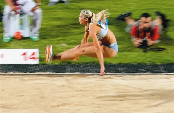 Snežana Rodić se je iz Mersina vrnila s srebrnim odličjem