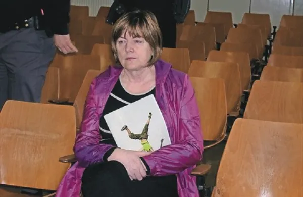 Celjsko višje sodišče je nekdanji direktorici Vegrada Hildi Tovšak zaradi domnevnega kaznivega dejanja poneverbe in neupravičene uporabe tujega premoženja oziroma blagajne vzajemne pomoči potrdilo dvoletno zaporno kazen, je danes  povedal tožilec