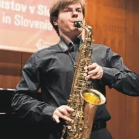 Martin Skubin, še ne dvajsetletni saksofonist iz Goriških Brd, je eden najmlajših tekmovalcev