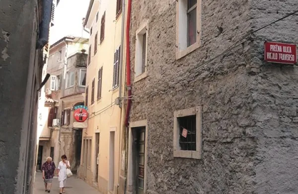 Občina se nadeja tudi rekonstrukcije objekta na   Smrekarjevi 52 
