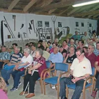 Zbirko na Stari Sušici in razstavo čevljev si je v nedeljo ogledalo lepo število obiskovalcev
