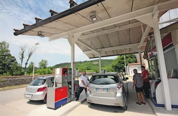 Italijanom v Čedadu in okolici je gorivo, ki ga prodaja Petrol, zdaj bližje 