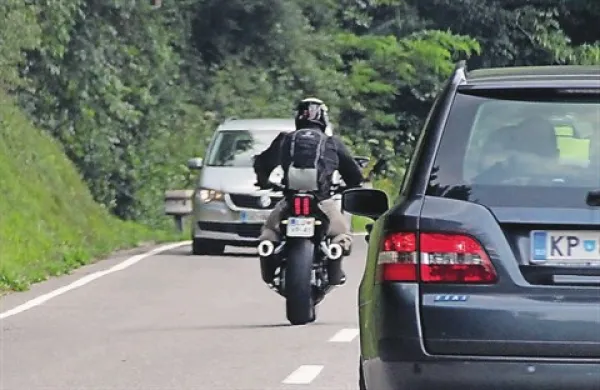 Vsak konec tedna do konca septembra bodo zlasti motoristi na severnoprimorskih cestah pod drobnogledom policistov