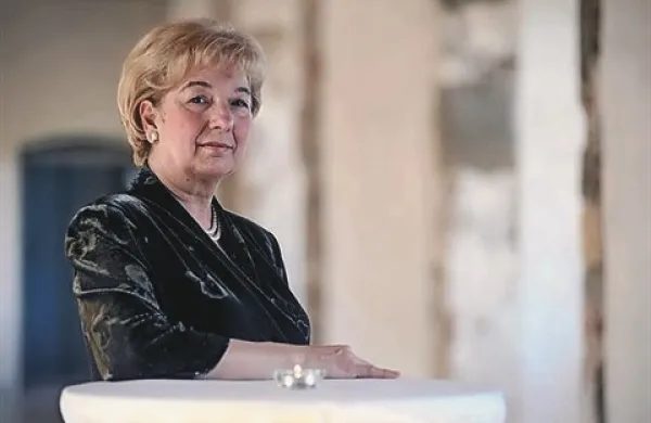 V 66. letu je umrla  pianistka in klavirska pedagoginja Sonja Pahor, ena najuspešnejših   in mednarodno uveljavljenih  koprskih glasbenic