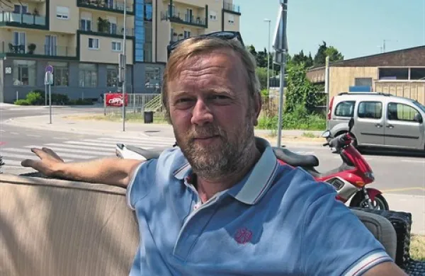 Matjaž Javšnik: “Vedno rad organiziram  festivale v mikro okoljih, kjer se udeleženci srečujejo na vsakem koraku.”