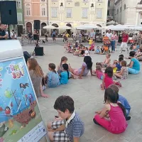 Utrinek z otvoritvenega dne na Tartinijevem trgu