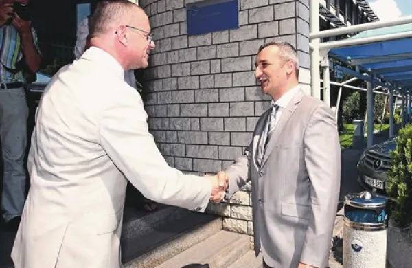 Ministru Samu Omerzel (desno) prvi mož Luke Bojan Brank ni včeraj ni uspel razkazati pristanišča,  a  Luka pri razvoju  lahko računa na njegovo podporo
