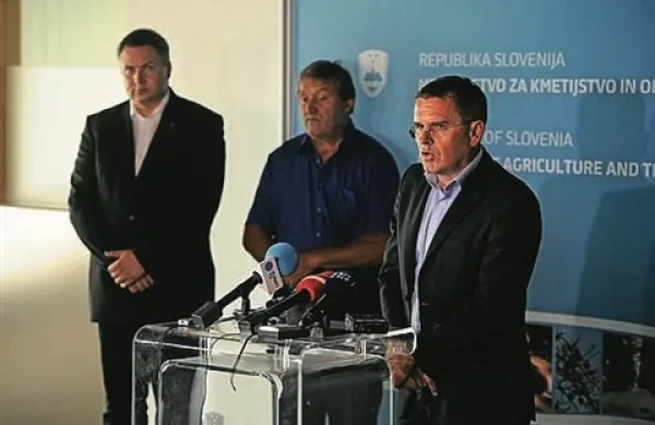 Mlinarji in pridelovalci pšenice so danes pri ministru za kmetijstvo in okolje Dejanu Židanu vendarle dosegli dogovor o ceni odkupa pšenice