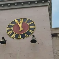Ura na koprski tržnici zaostaja slabih 20 sekund 