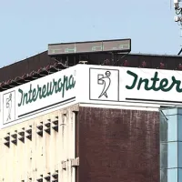 Najbolj netočna je elektronska ura na poslopju Intereurope, ki prehiteva za dobrih deset minut