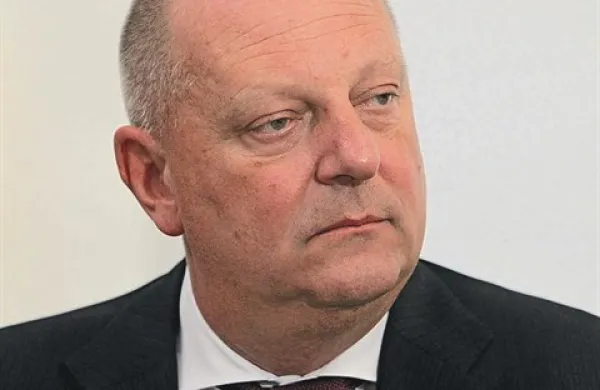 Miro Senica vse očitke zavrača
