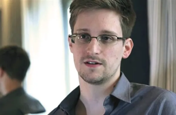 Nekdanji sodelavec ameriške agencije za nacionalno varnost (NSA) Edward Snowden zadržuje podatke, ki bi lahko ZDA škodovali še veliko bolj kot doslej razkrite informacije