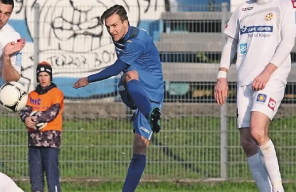 Jani Šturm (še v dresu Gorice) in Matej Mavrič Rožič sta od nedavnega soigralca v Kopru