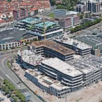 Parkirišče, ki ga urejajo  za nedokončanim objektom na Bonifiki,  ne bo namenjeno javnosti